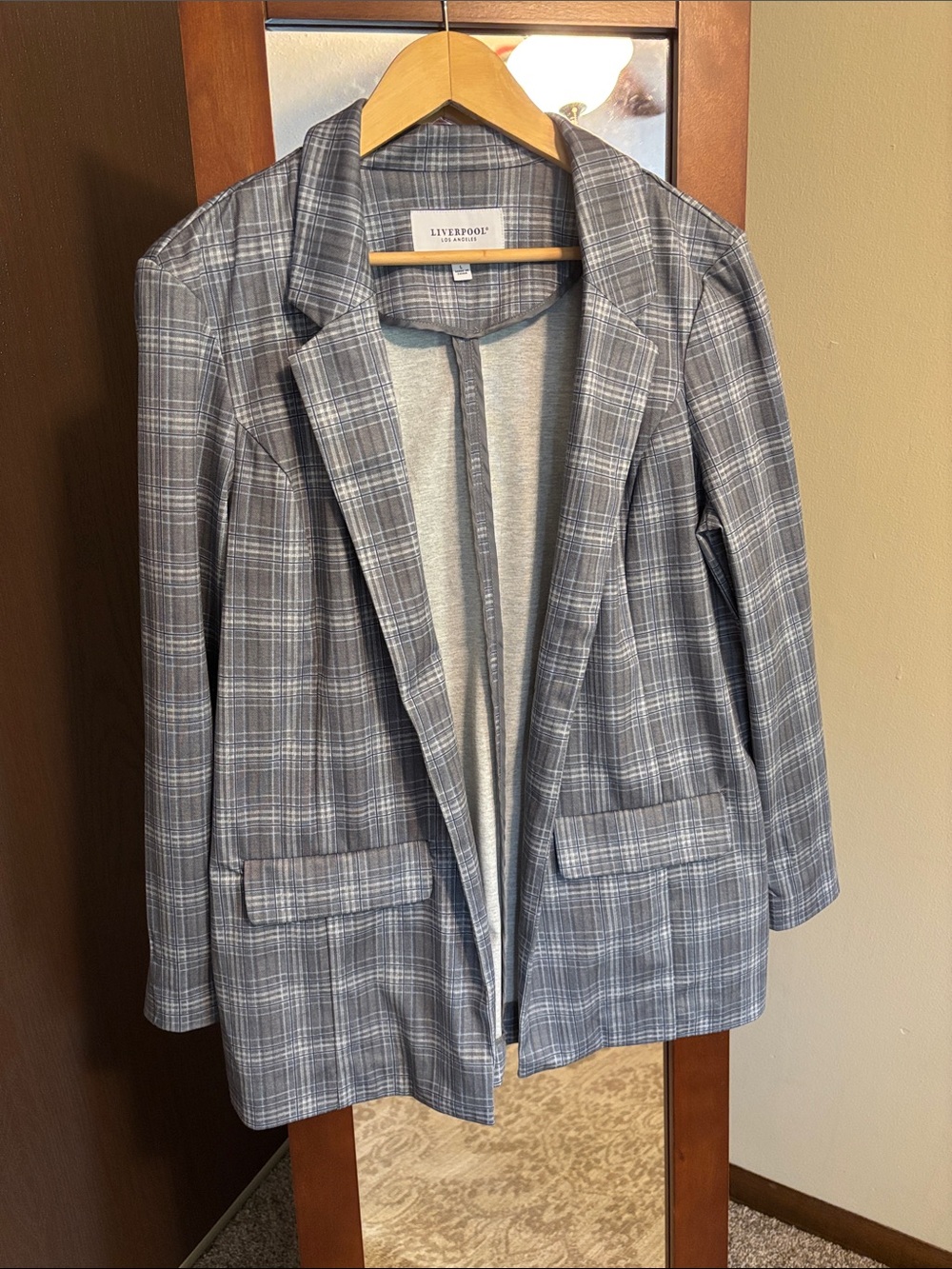 NWOT Liverpool Women’s Blue and Gray Plaid Blazer Size Large